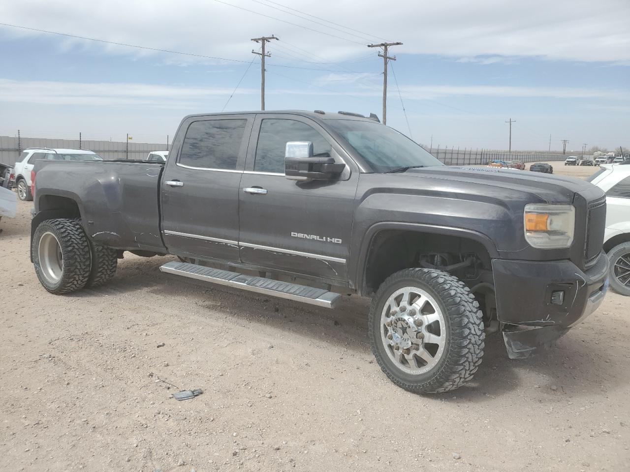 2015 GMC Sierra VIN 1GT424E82FF613521 Copart auction photo, all over damage thumbnail 4