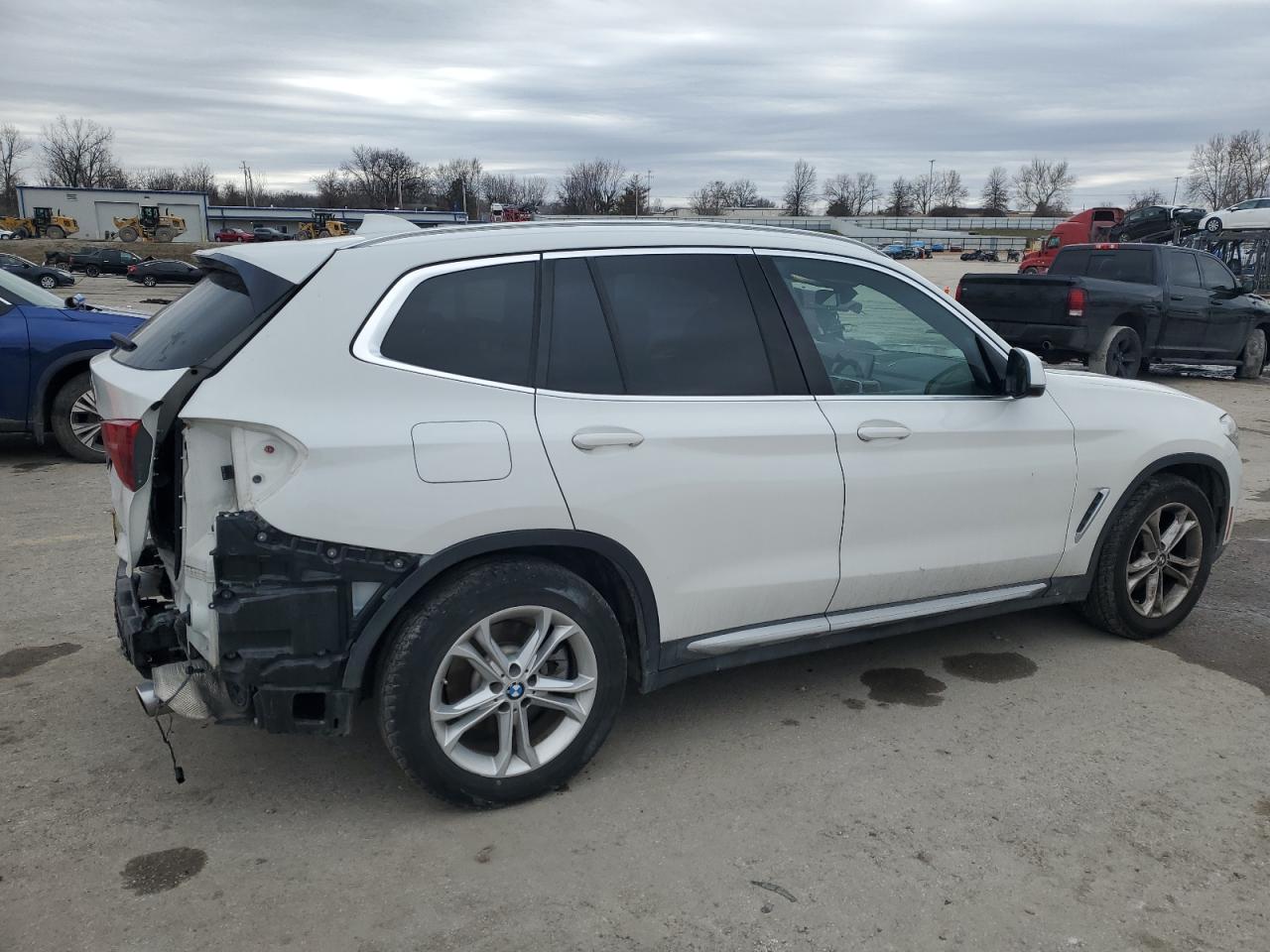 2019 BMW X3 VIN 5UXTR7C50KLF25081 Copart auction photo, rear end damage thumbnail 3