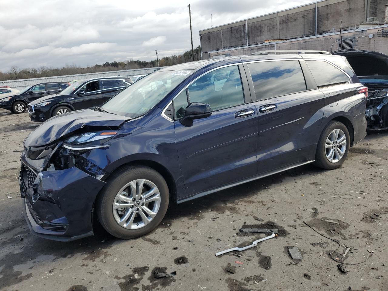 2022 Toyota Sienna VIN 5TDDSKFC6NS052651