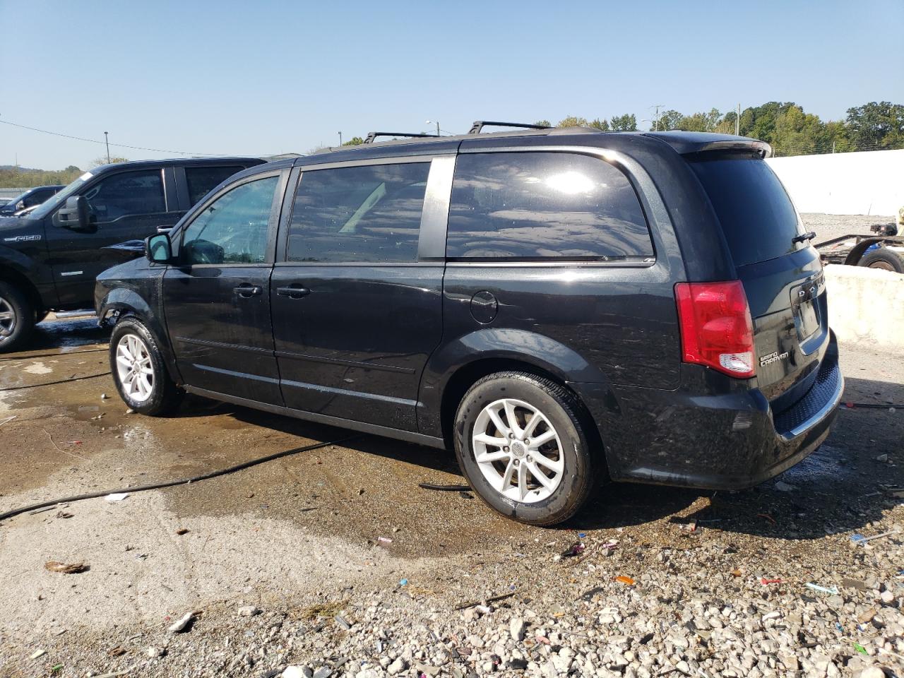 2016 Dodge Caravan VIN 2C4RDGCG4GR181259 Copart auction photo, front end damage thumbnail 2