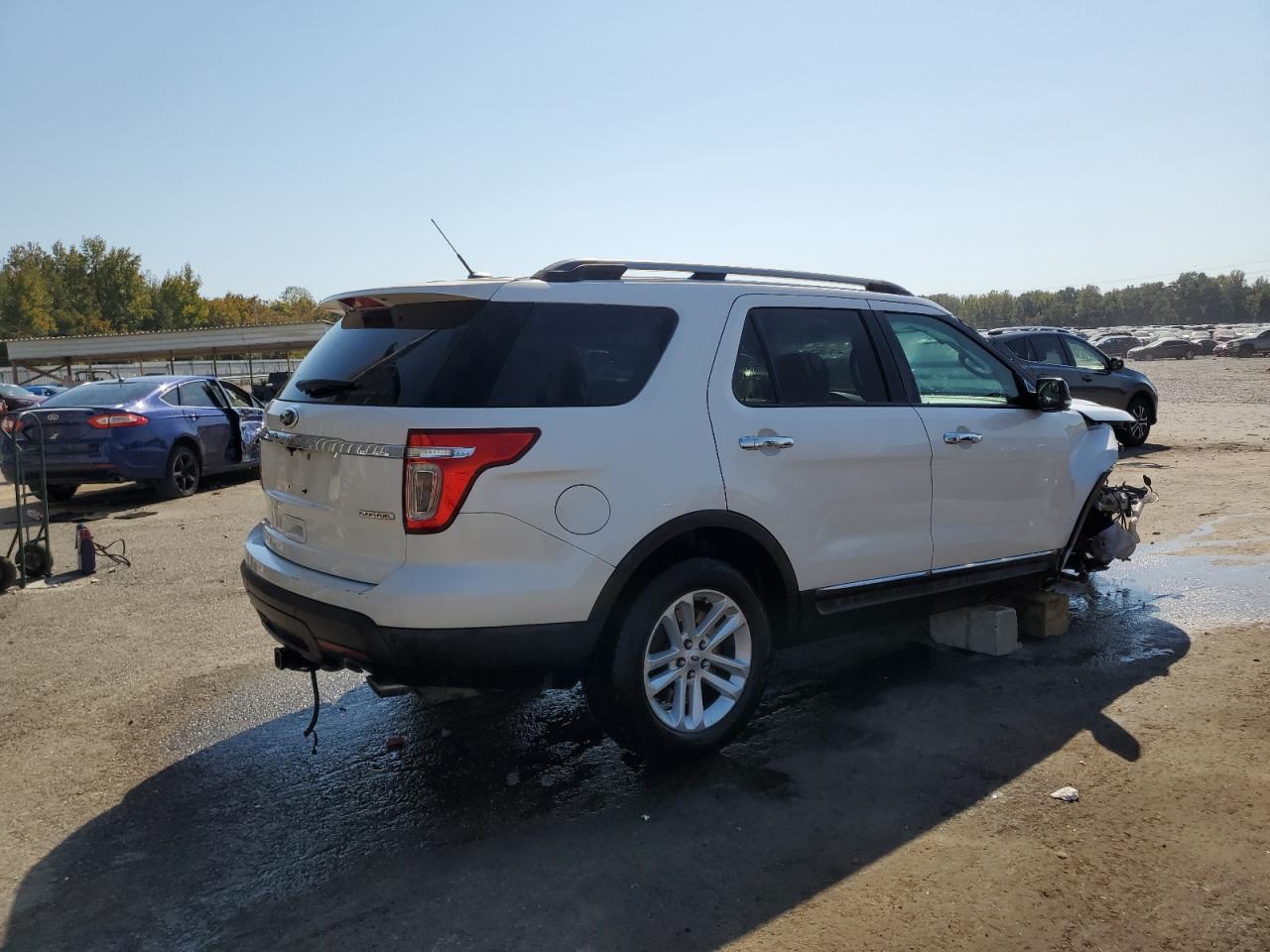 2015 Ford Explorer VIN 1FM5K7D81FGC45944 Copart auction photo, front end damage thumbnail 3