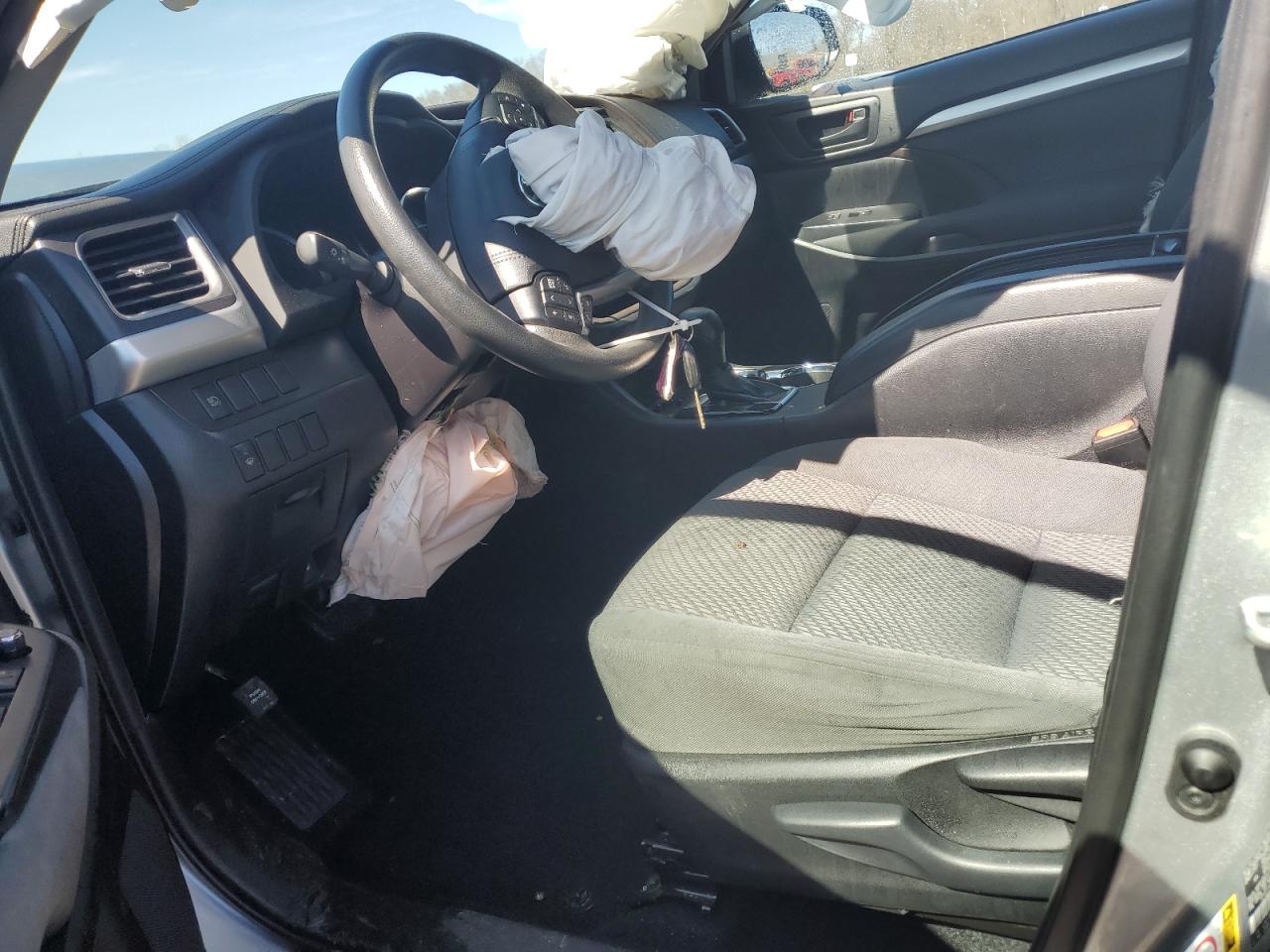 2019 Toyota Highlander VIN 5TDZZRFH5KS320364 Copart auction photo, front end damage thumbnail 7