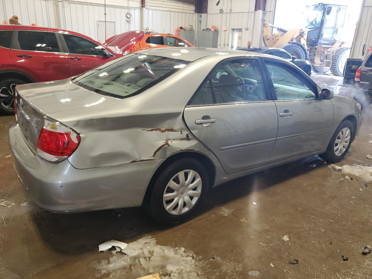 2005 Toyota Camry VIN 4T1BE32K45U608786 Copart auction photo, rear end damage thumbnail 3