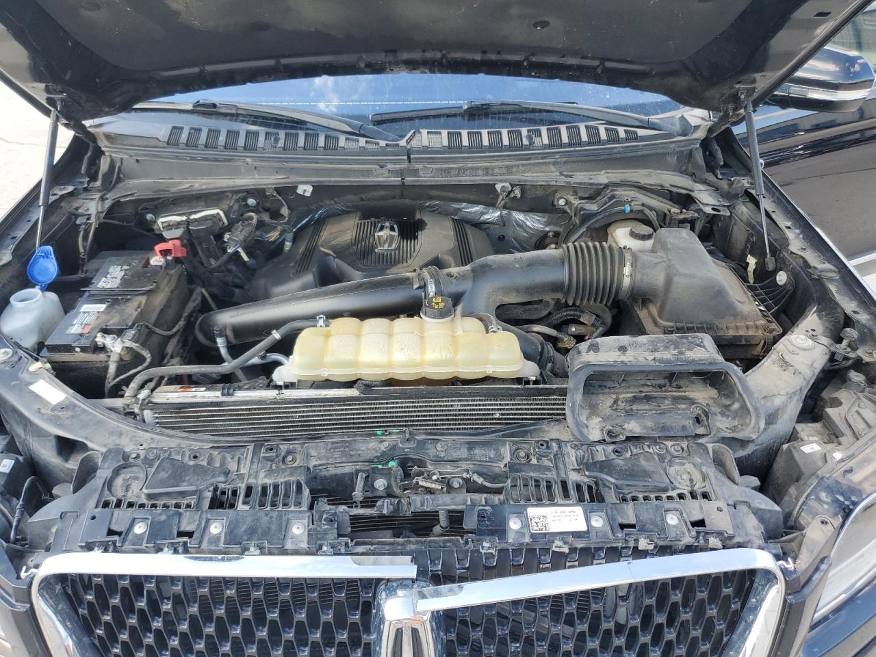 2020 Lincoln Navigator VIN 5LMJJ2LT7LEL10228 Copart auction photo, rear end / front end damage thumbnail 12