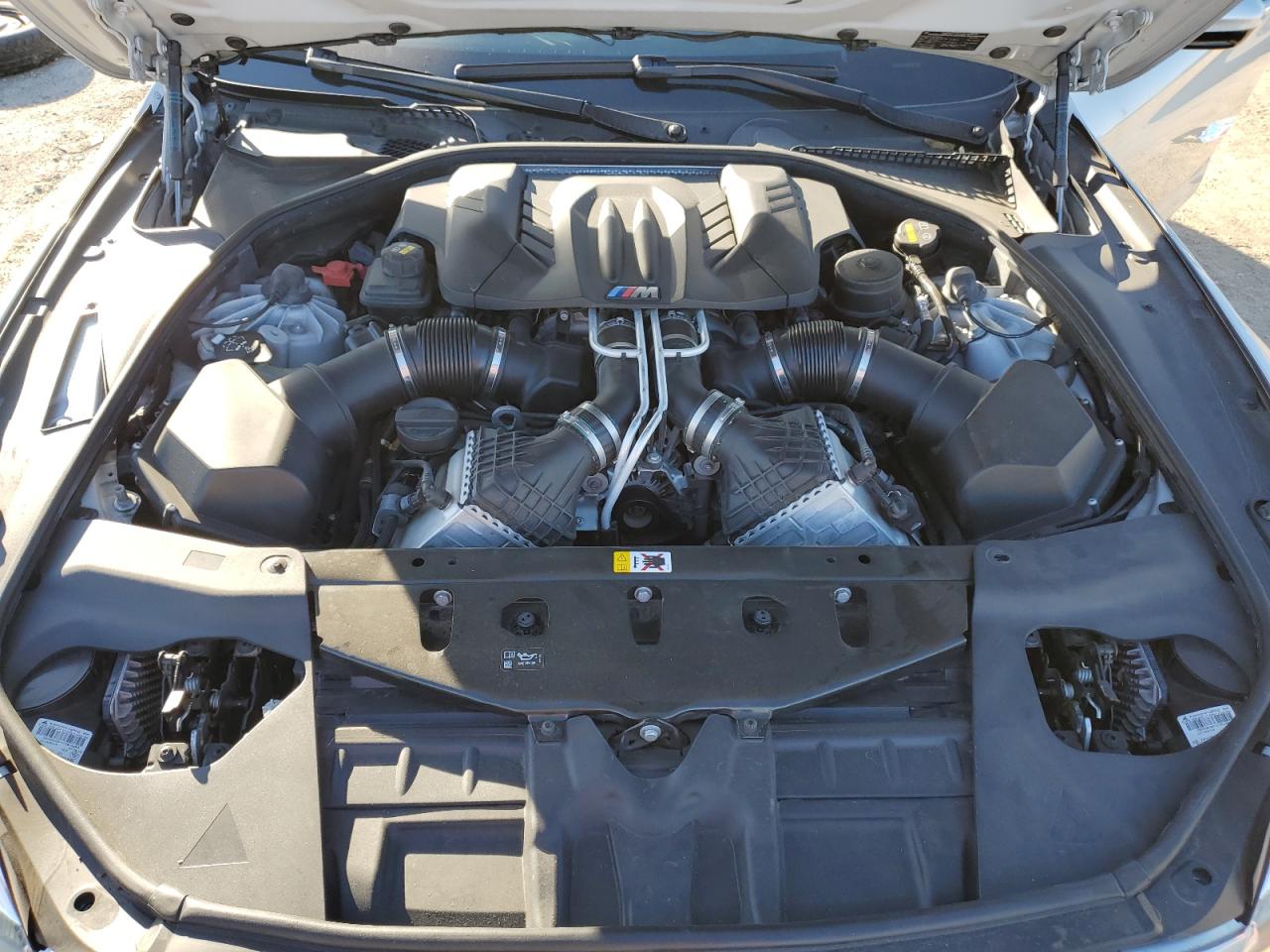 2017 BMW M6 VIN WBS6J9C51HD934734 Copart auction photo, minor dent/scratches damage thumbnail 11