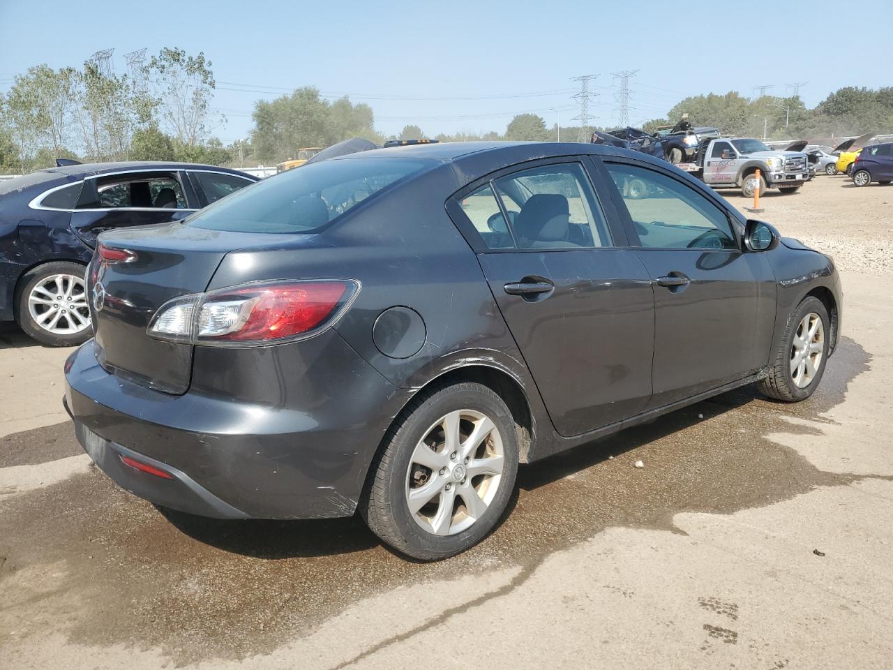 2011 Mazda 3 VIN JM1BL1VF6B1416960 Copart auction photo, front end / rear end damage thumbnail 3