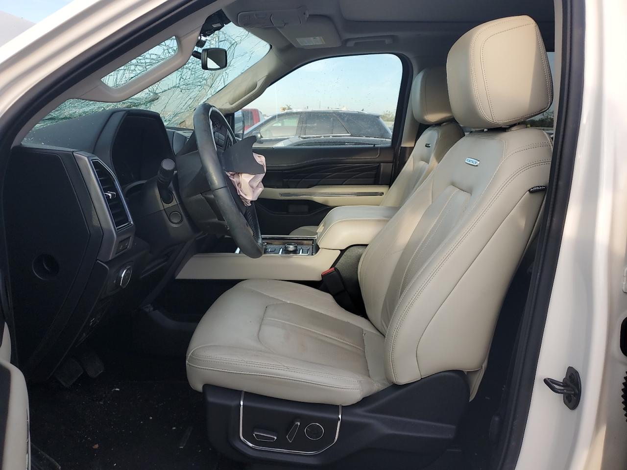 2019 Ford Expedition VIN 1FMJU1MT8KEA25247 Copart auction photo, front end damage thumbnail 7