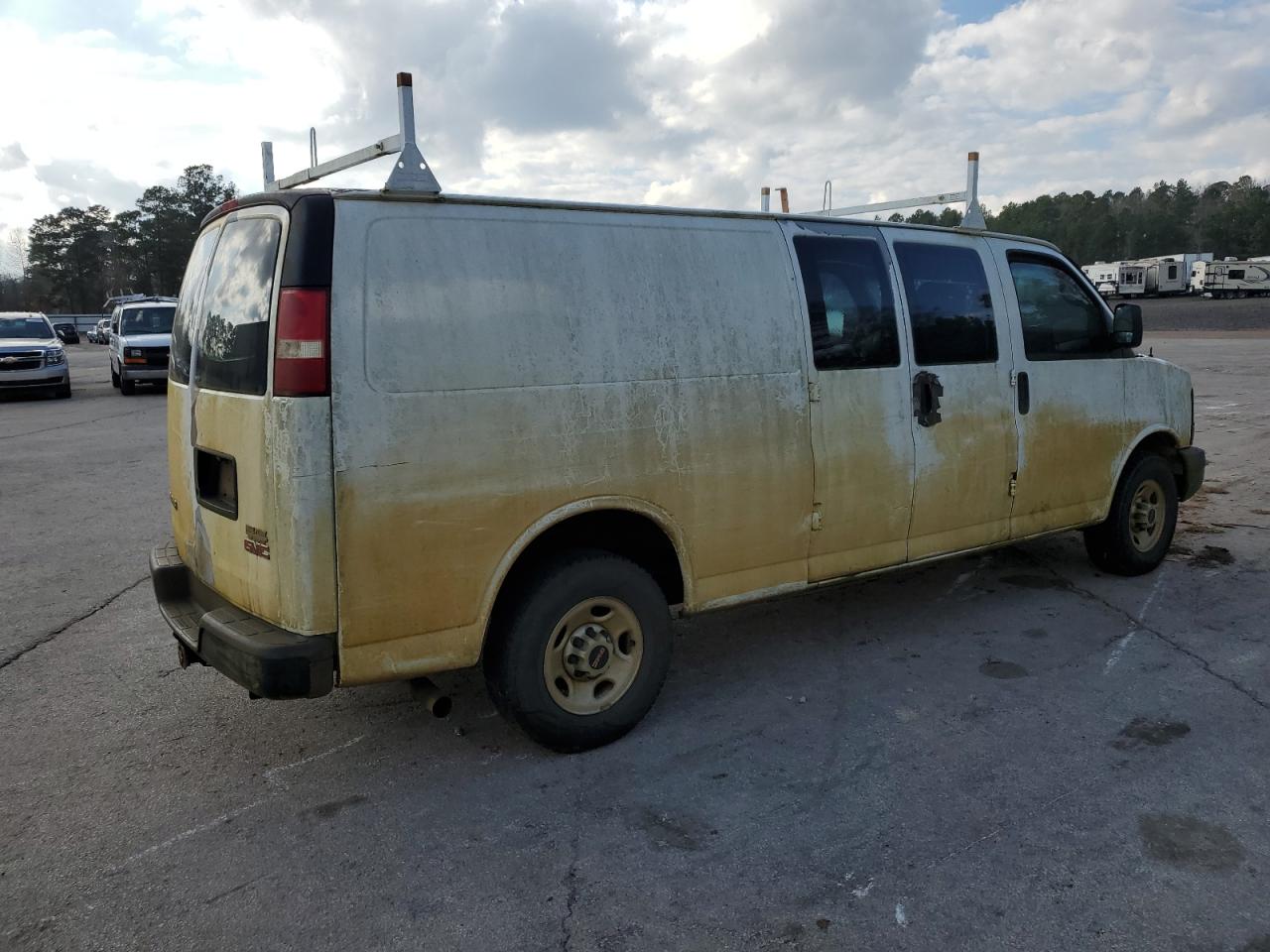 2009 GMC Savana VIN 1GTGG29C191127785 Copart auction photo, mechanical / minor dent/scratches damage thumbnail 3