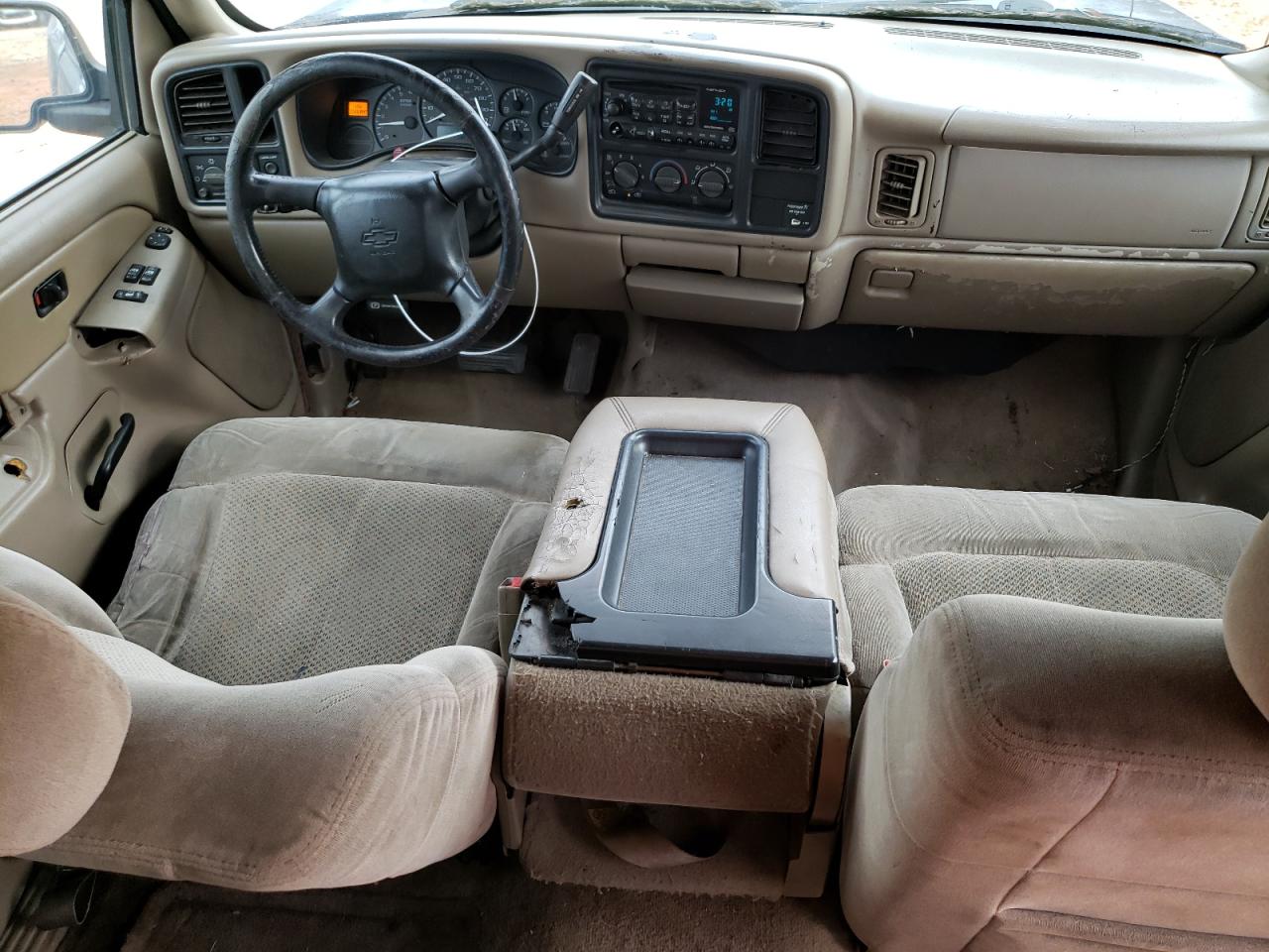 2002 Chevrolet Silverado VIN 2GCEC19T921176973 Copart auction photo, all over damage thumbnail 8