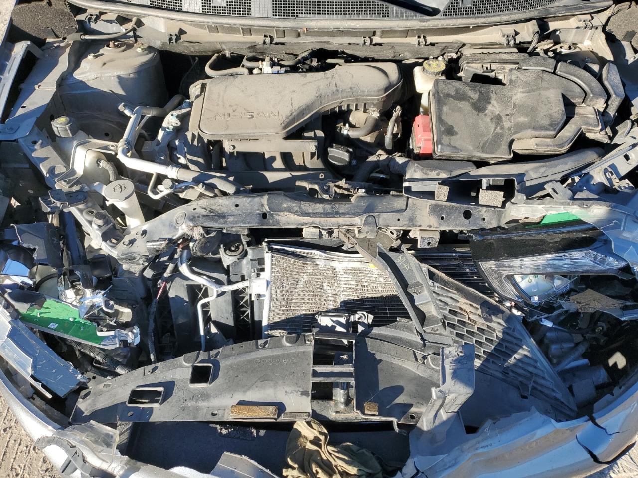 2018 Nissan Rogue VIN JN1BJ1CP8JW162738 Copart auction photo, front end / minor dent/scratches damage thumbnail 14