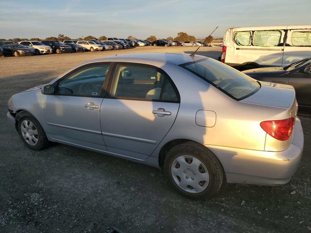 2007 Toyota Corolla VIN 1NXBR32E97Z837627 Copart auction photo, front end damage thumbnail 2