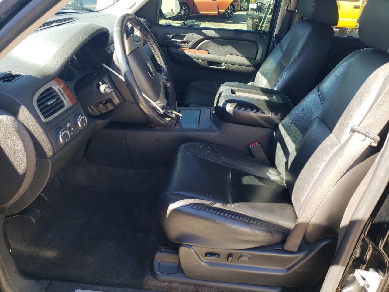 2009 Chevrolet Tahoe VIN 1GNFK33049J125857 Copart auction photo, front end damage thumbnail 7