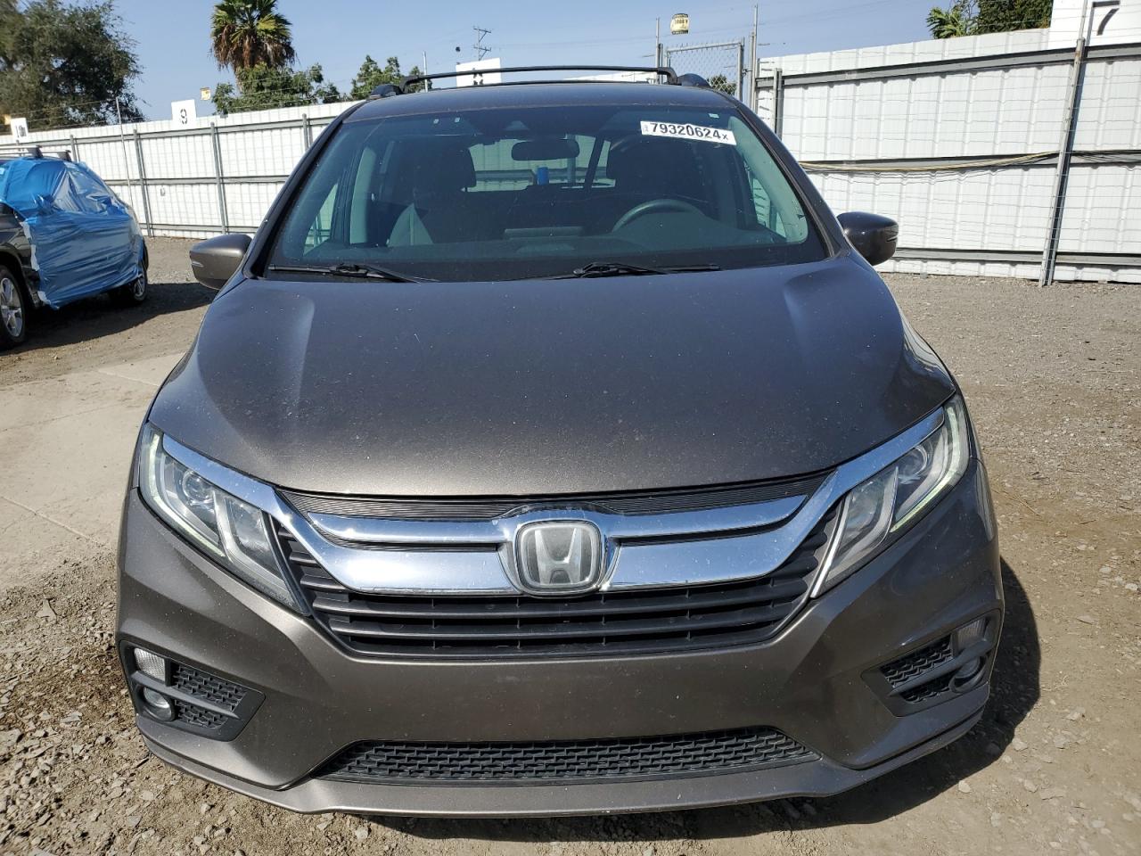 2018 Honda Odyssey VIN 5FNRL6H50JB017319 Copart auction photo, rear end damage thumbnail 5