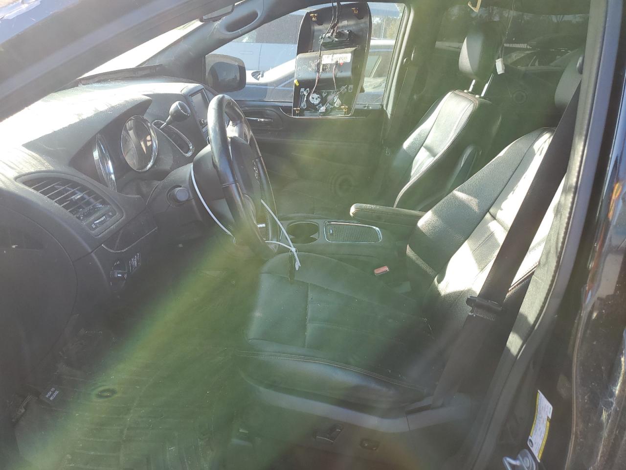 2018 Dodge Caravan VIN 2C4RDGEG4JR201885 Copart auction photo, top/roof / front end damage thumbnail 7