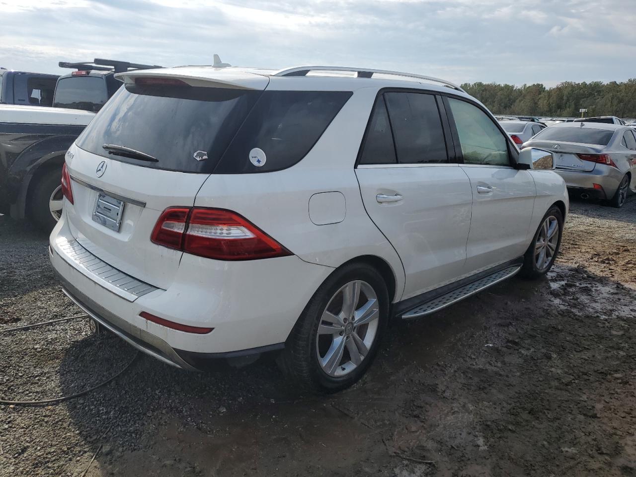 2015 Mercedes-Benz M-klasse VIN 4JGDA5JB2FA564288 Copart auction photo, water/flood damage thumbnail 3