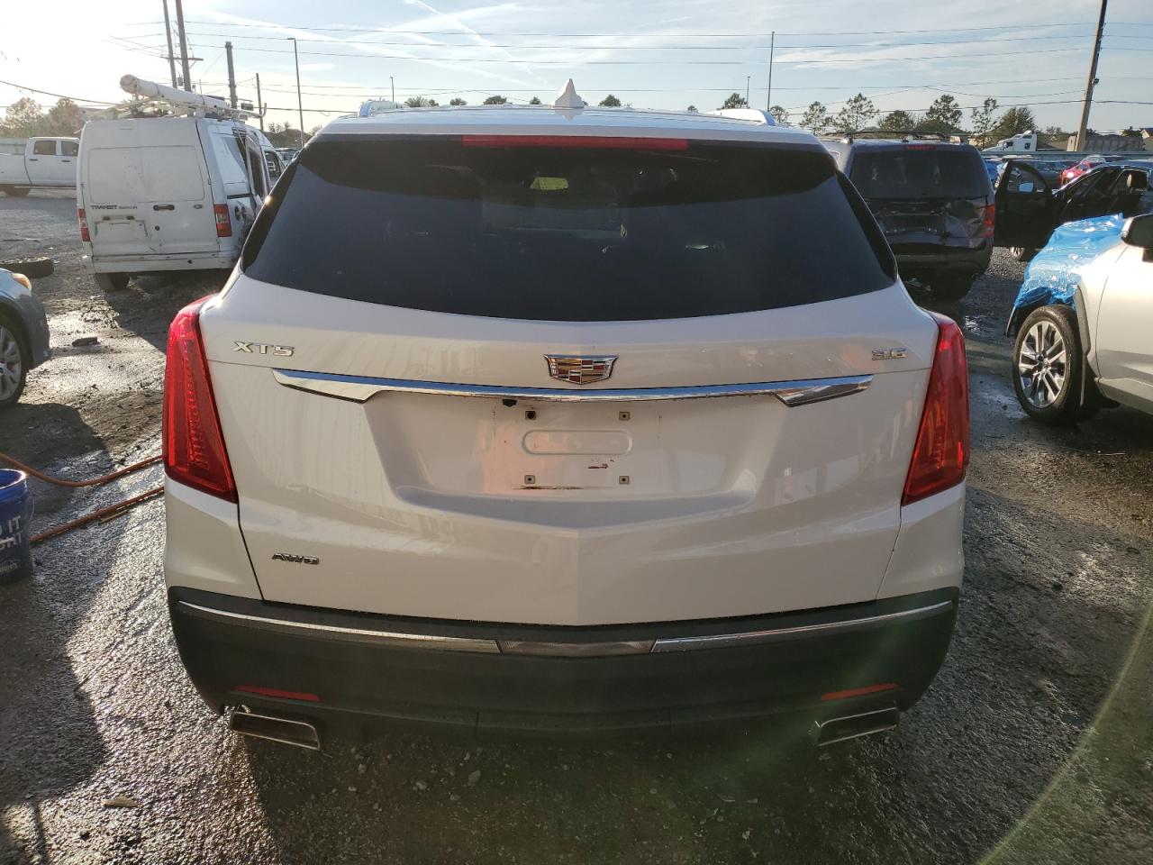 2017 Cadillac XT5 VIN 1GYKNERS8HZ113174 Copart auction photo, side damage thumbnail 6