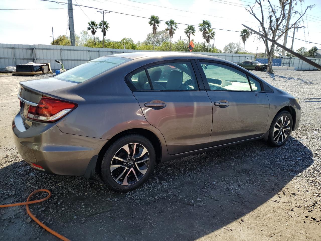 2015 Honda Civic VIN 19XFB2F83FE033619 Copart auction photo, minor dent/scratches damage thumbnail 3