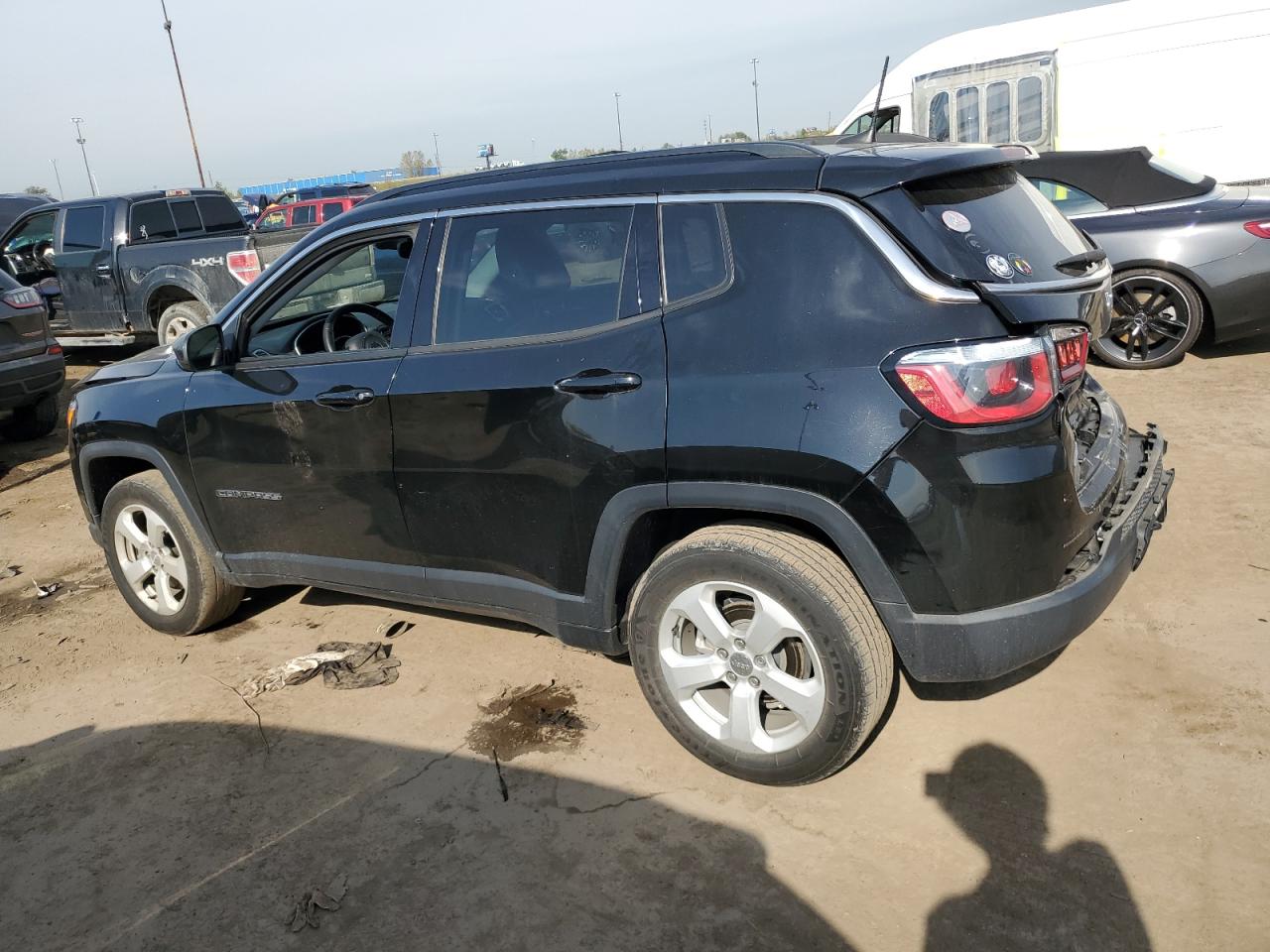 2019 Jeep Compass VIN 3C4NJDBB6KT792606 Copart auction photo, rear end damage thumbnail 2