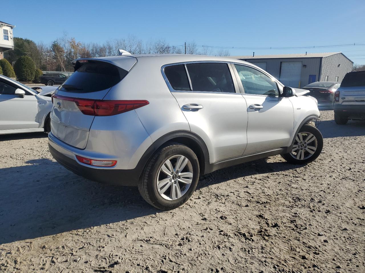 2017 KIA Sportage VIN KNDPMCAC9H7293798 Copart auction photo, front end damage thumbnail 3