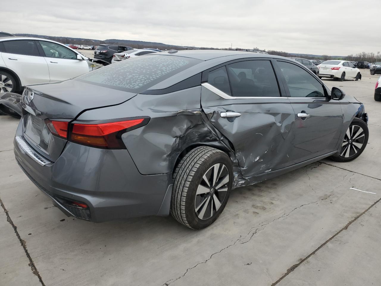 2019 Nissan Altima VIN 1N4BL4EV8KC255269 Copart auction photo, rear end / side damage thumbnail 3
