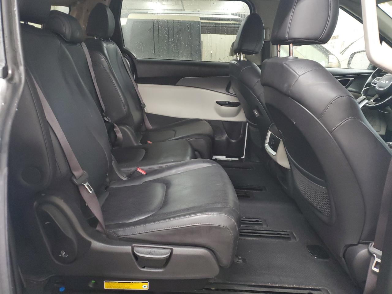 2022 KIA Carnival VIN KNDNB4H39N6123533 Copart auction photo, rear end / minor dent/scratches damage thumbnail 11