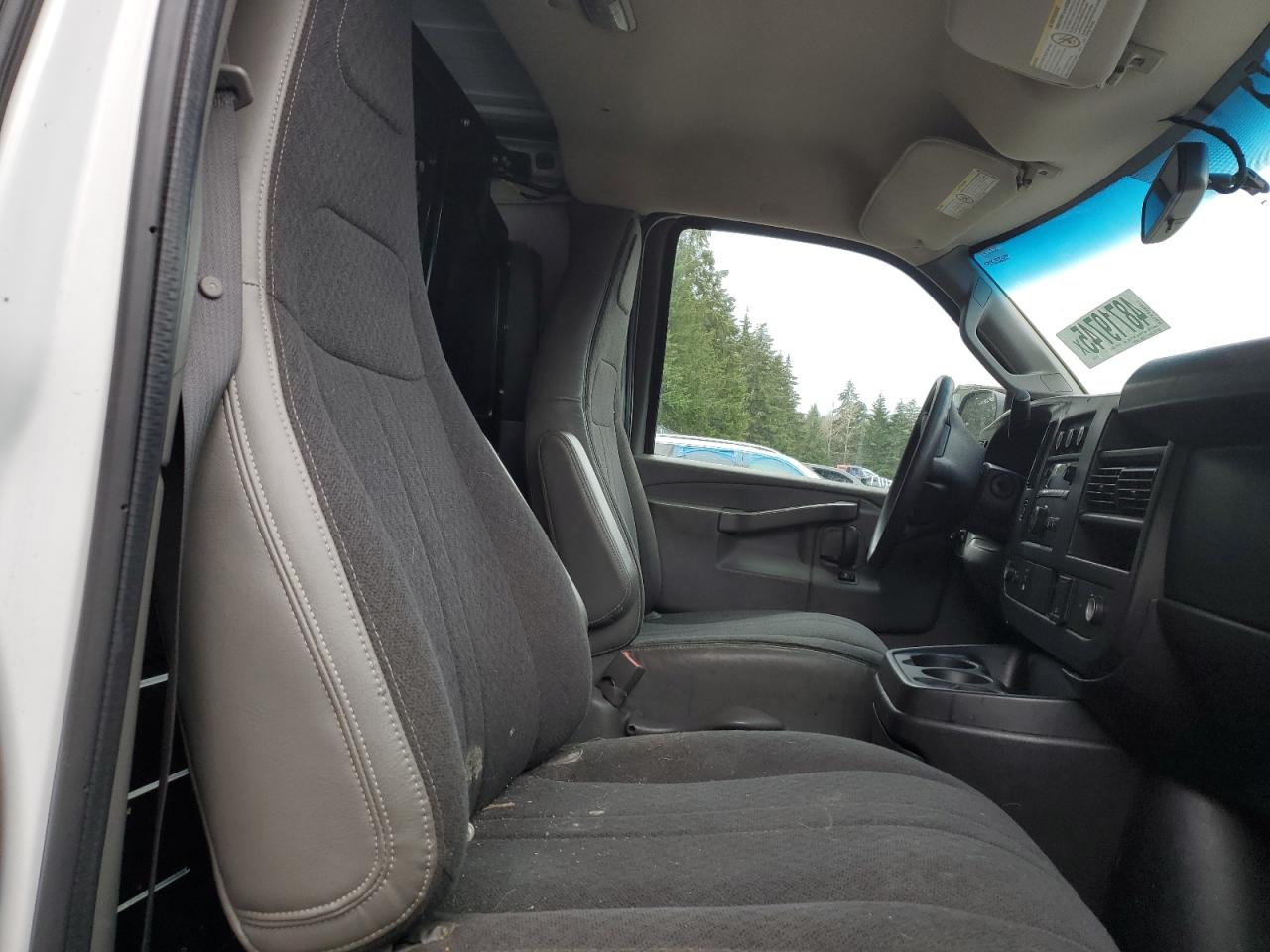 2018 Chevrolet Express VIN 1GCWGAFG2J1907456 Copart auction photo, rear end damage thumbnail 11