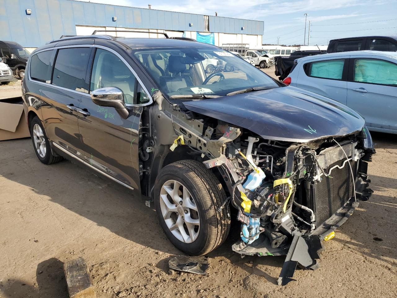 2020 Chrysler Pacifica VIN 2C4RC1GG8LR281191 Copart auction photo, undercarriage / front end damage thumbnail 4