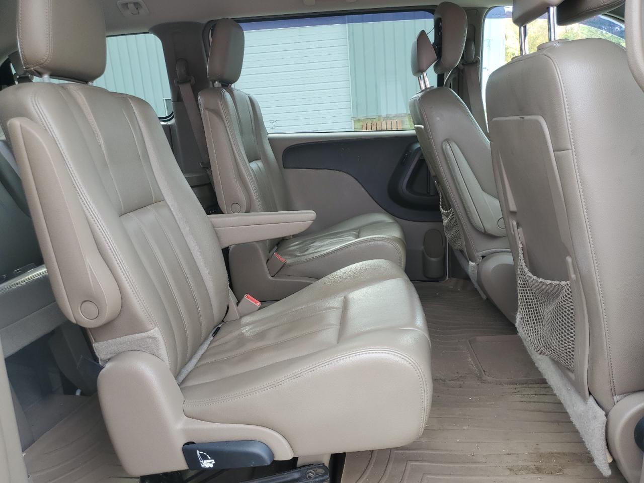 2013 Chrysler Town & Country VIN 2C4RC1BG5DR620496 Copart auction photo, rear end / minor dent/scratches damage thumbnail 11