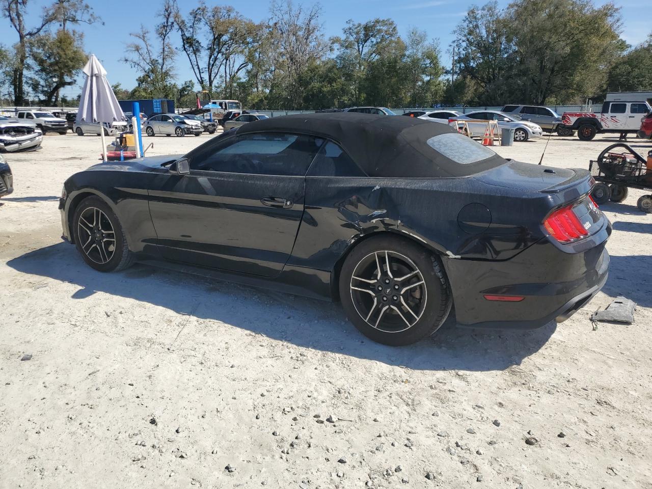 2018 Ford Mustang VIN 1FATP8UH0J5109771 Copart auction photo, rear end / side damage thumbnail 2