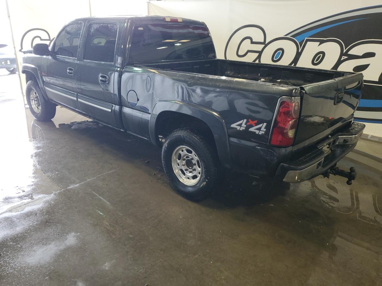 2004 Chevrolet Silverado VIN 1GCGK23U74F143758 Copart auction photo, front end damage thumbnail 2