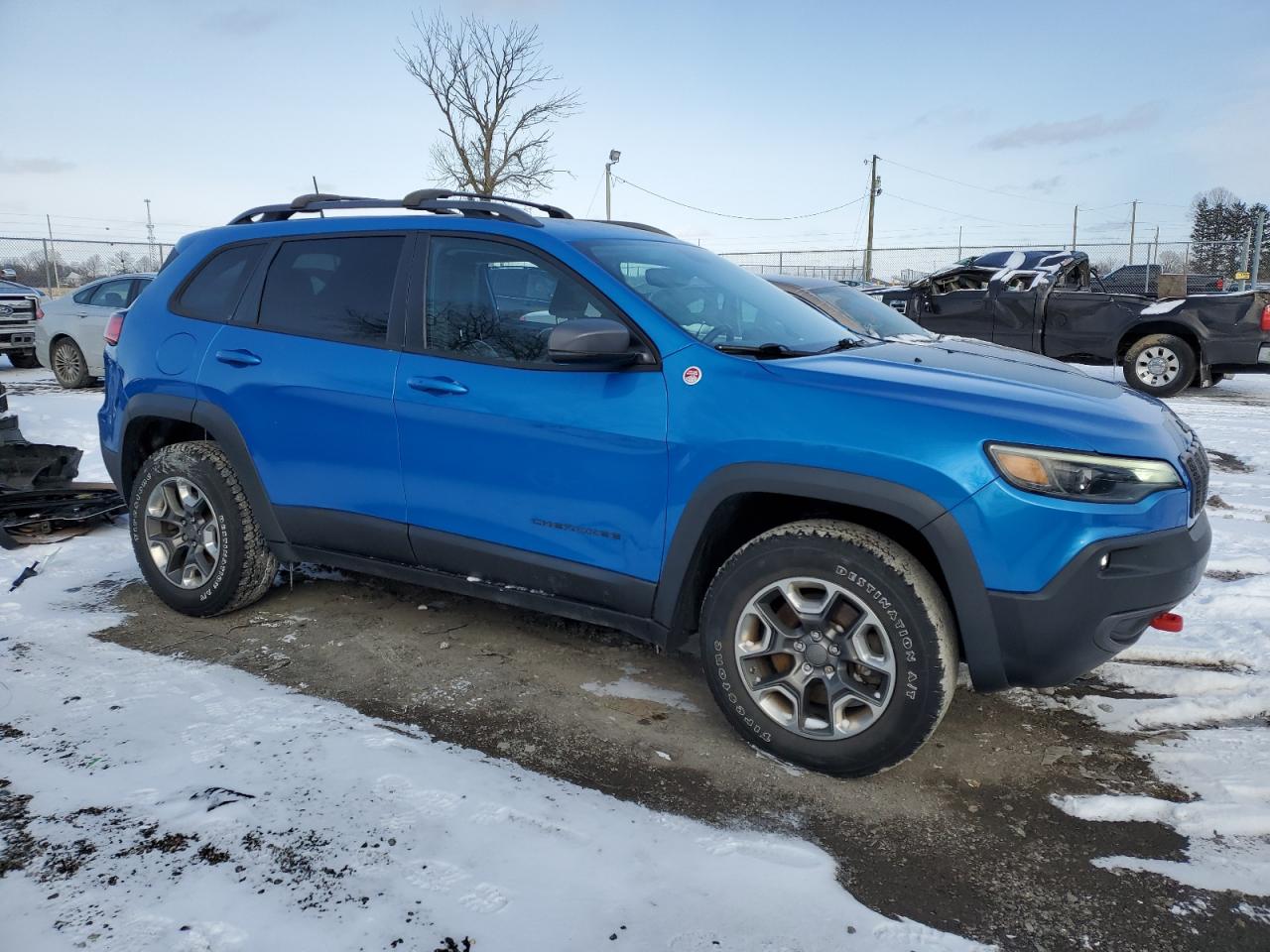 2019 Jeep Cherokee VIN 1C4PJMBN5KD453974 Copart auction photo, side / rear end damage thumbnail 4