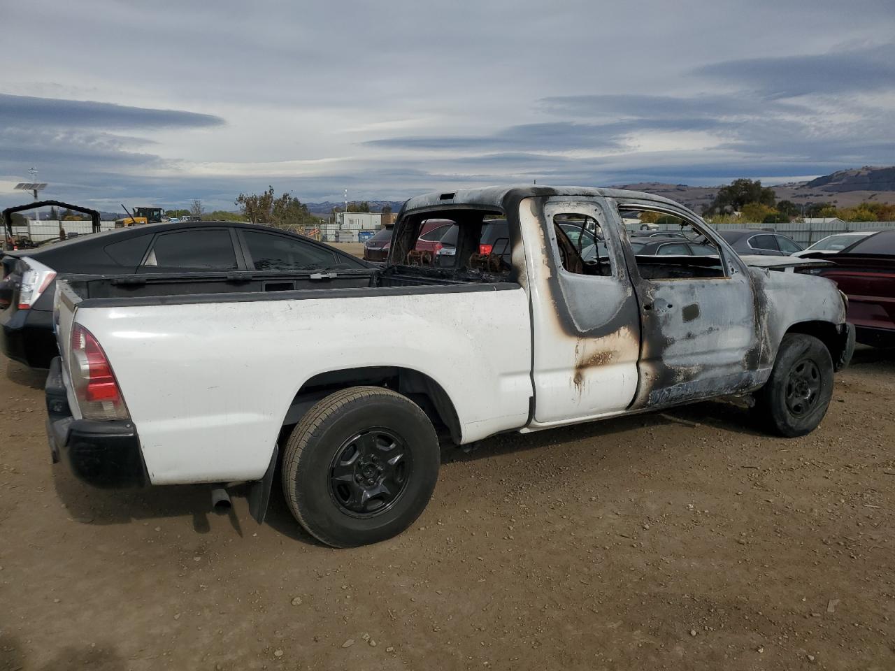 2010 Toyota Tacoma VIN 5TETX4CN6AZ677448 Copart auction photo, burn - engine / burn damage thumbnail 3