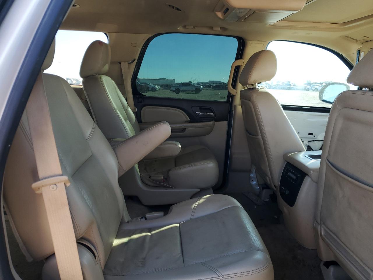 2013 GMC Yukon VIN 1GKS2EEF4DR232362 Copart auction photo, front end / minor dent/scratches damage thumbnail 11