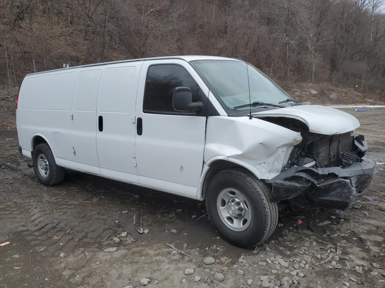 2017 Chevrolet Express VIN 1GCWGBFF2H1336512 Copart auction photo, front end / minor dent/scratches damage thumbnail 4