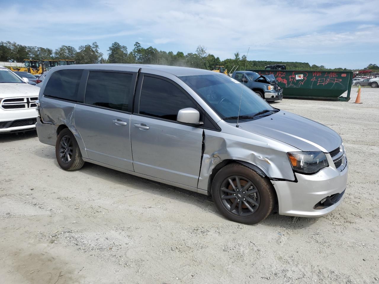 2020 Dodge Caravan VIN 2C4RDGEG8LR188884 Copart auction photo, front end / side damage thumbnail 4