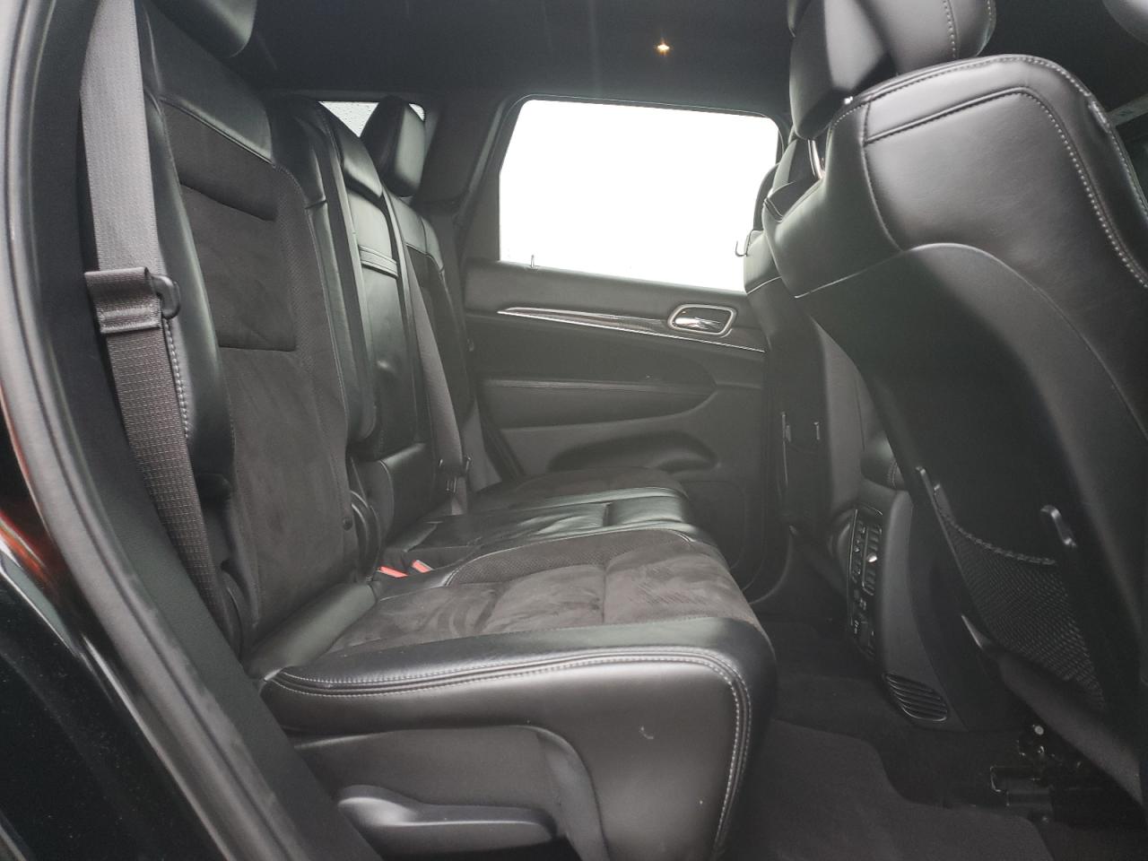 2020 Jeep Grand Cherokee VIN 1C4RJFDJ5LC284433 Copart auction photo, missing/altered vin / vandalism damage thumbnail 11