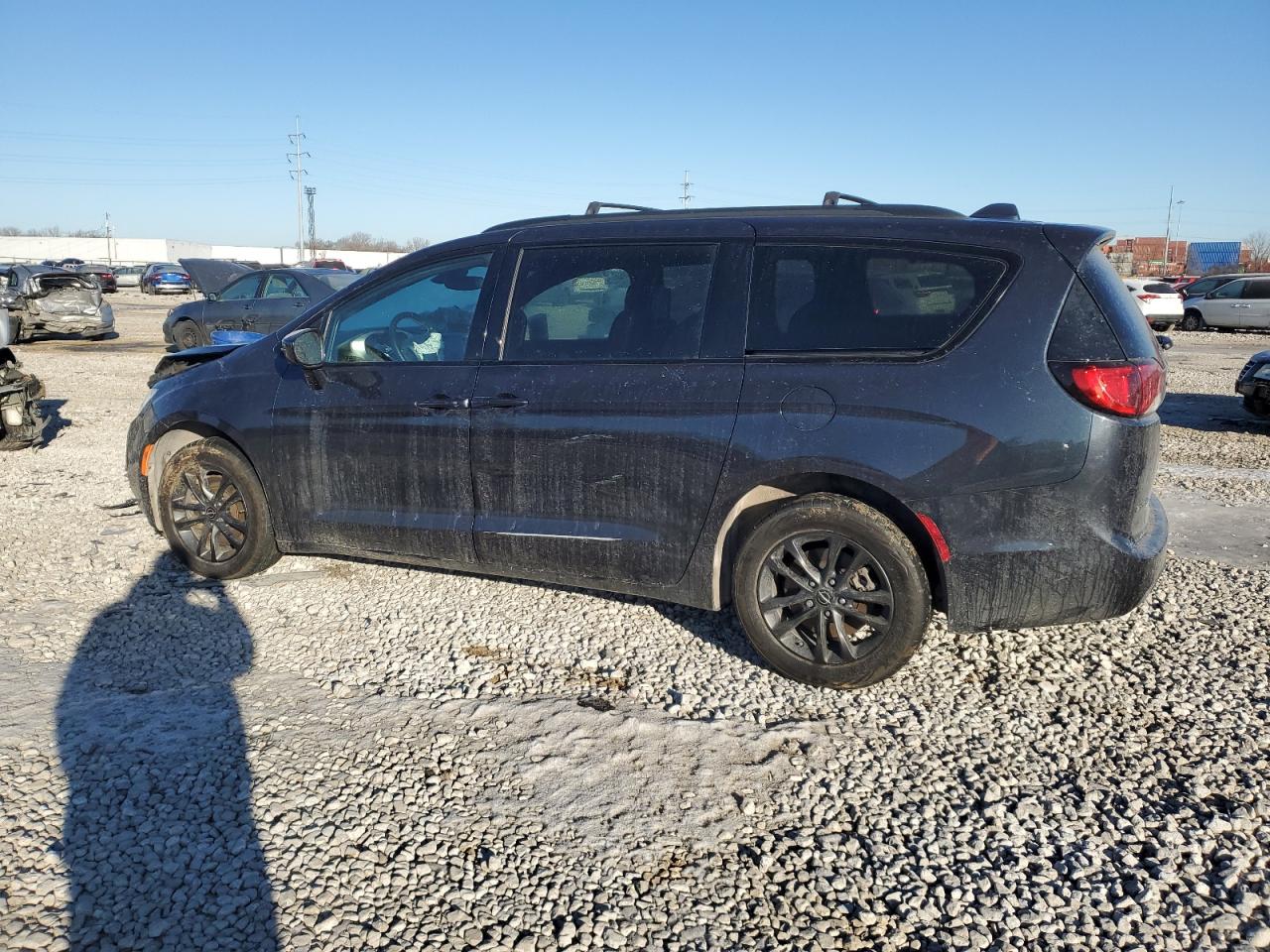 2020 Chrysler Pacifica VIN 2C4RC3BG8LR263700 Copart auction photo, front end damage thumbnail 2