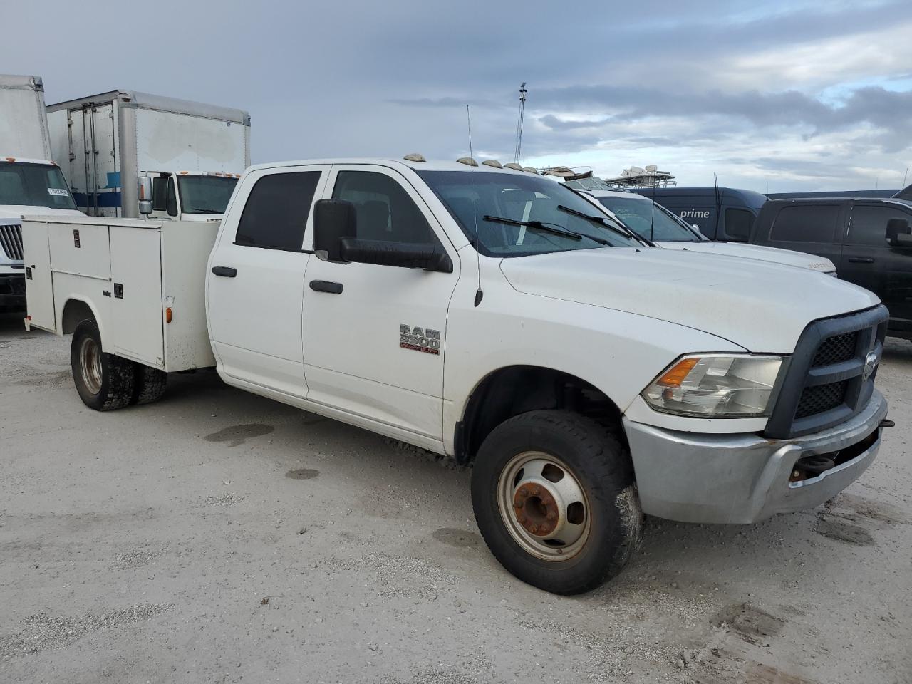 2015 RAM 3500 VIN 3C7WRTCL8FG526472 Copart auction photo, water/flood damage thumbnail 4