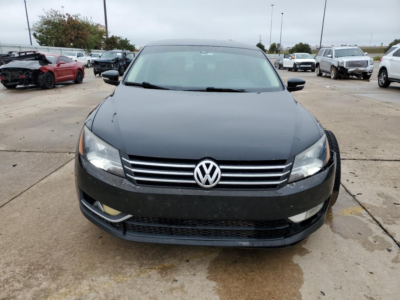 2015 Volkswagen Passat VIN 1VWAS7A32FC083872 Copart auction photo, side / minor dent/scratches damage thumbnail 5