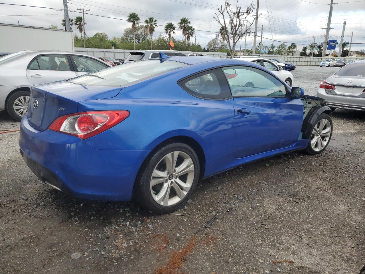 2010 Hyundai Genesis VIN KMHHU6KH3AU024957 Copart auction photo, front end damage thumbnail 3