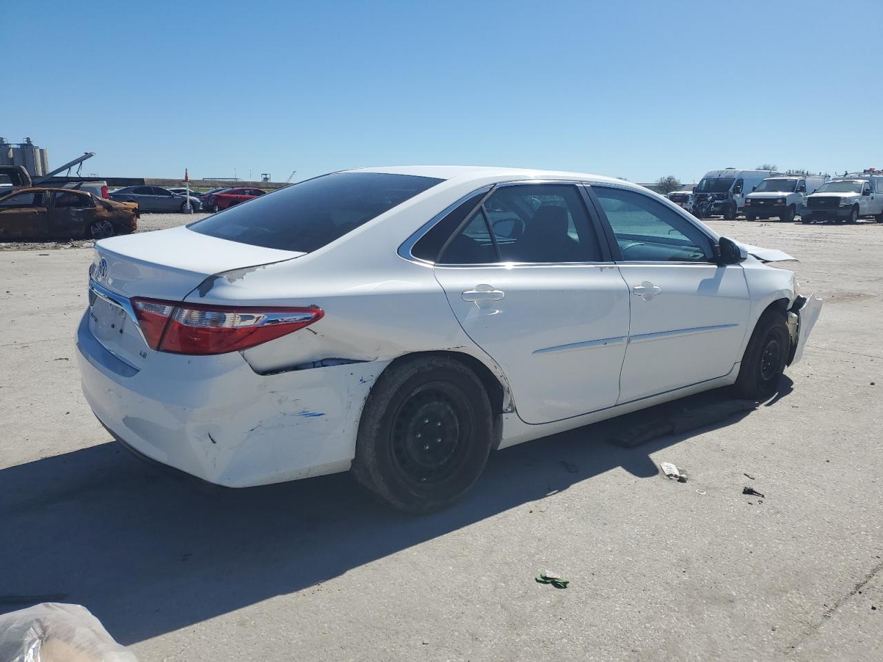 2016 Toyota Camry VIN 4T4BF1FK8GR579118 Copart auction photo, front end damage thumbnail 3