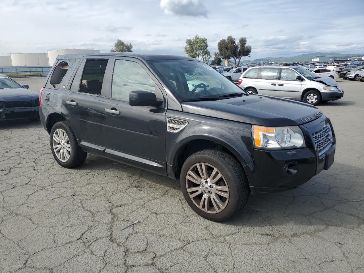 2010 Land Rover LR2 VIN SALFR2BN7AH185745 Copart auction photo, vandalism / mechanical damage thumbnail 4
