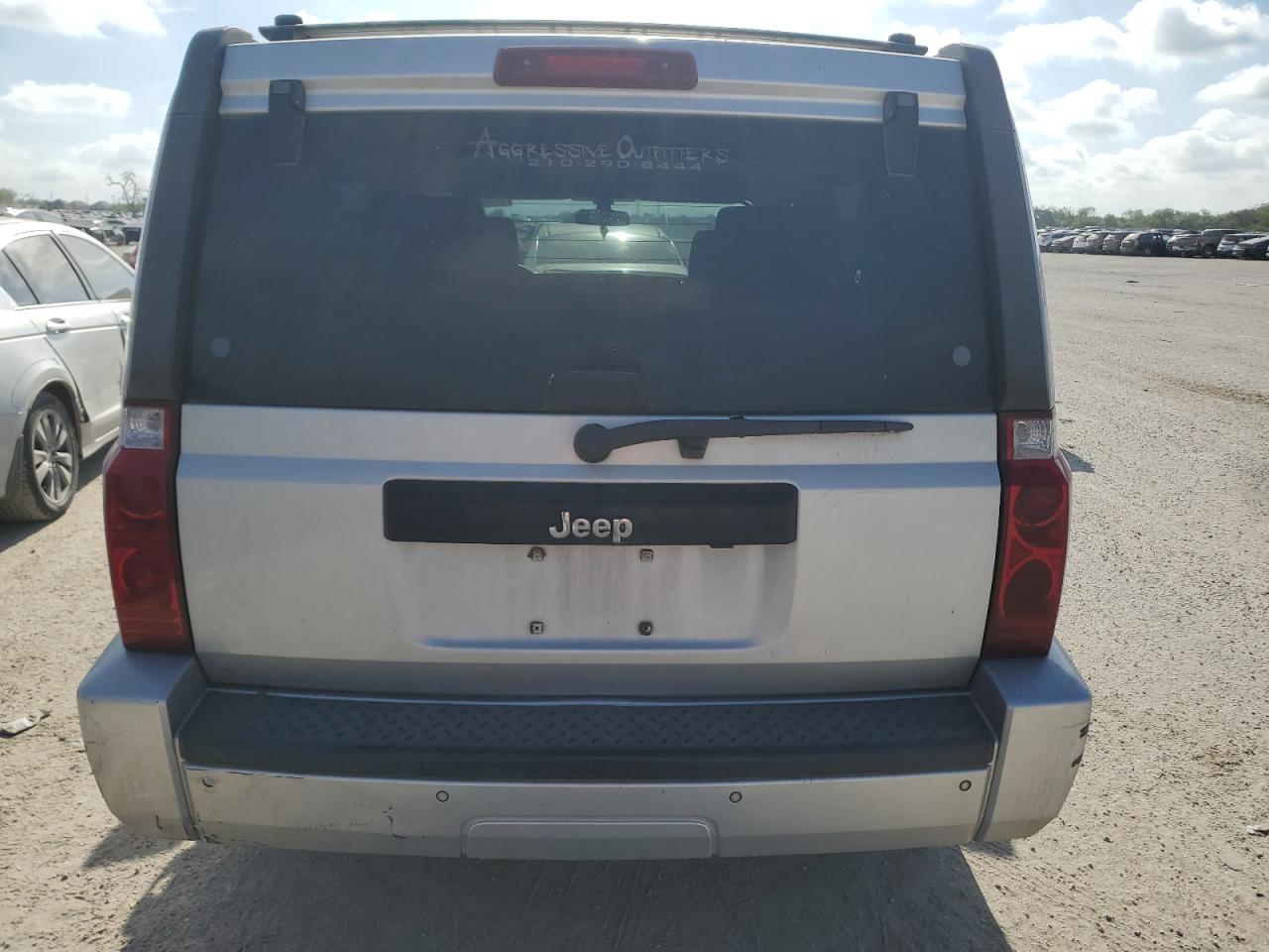 2006 Jeep Commander VIN 1J8HH48K06C232493 Copart auction photo, front end / minor dent/scratches damage thumbnail 5