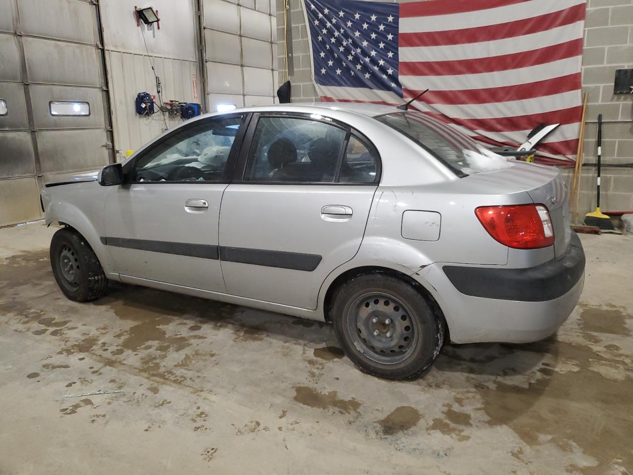2008 KIA Rio VIN KNADE123886386205 Copart auction photo, front end / minor dent/scratches damage thumbnail 2