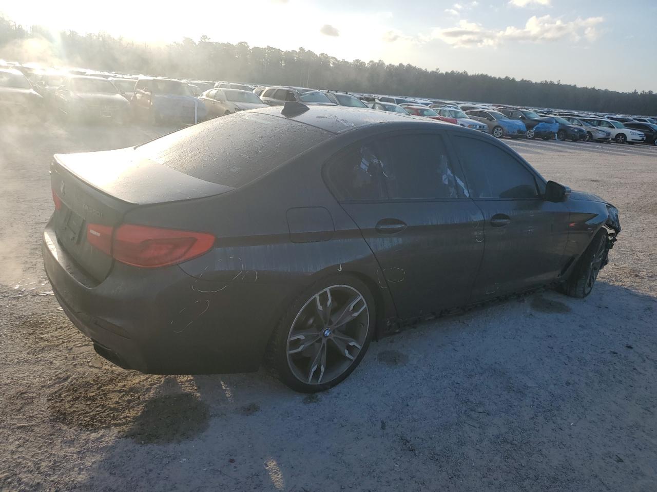 2019 BMW M5 VIN WBAJB9C57KB288906 Copart auction photo, front end / side damage thumbnail 3