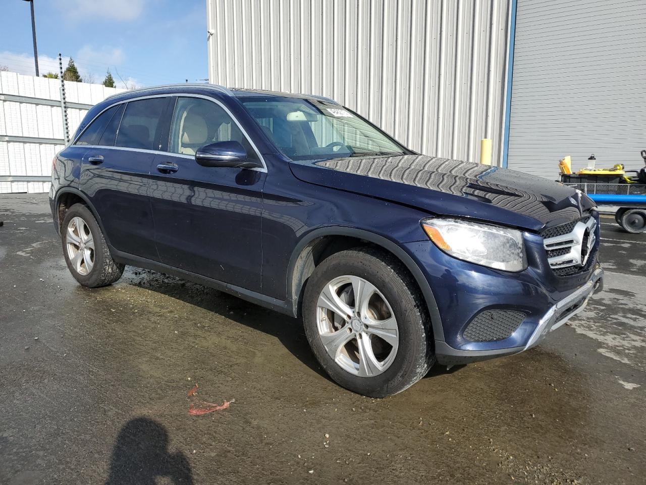 2016 Mercedes-Benz GLC VIN WDC0G4JB6GF015963 Copart auction photo, side / front end damage thumbnail 4