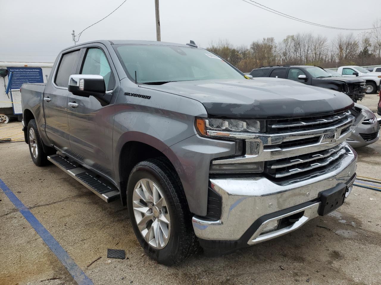 2022 Chevrolet Silverado VIN 3GCUYGED1NG138194 Copart auction photo, front end / side damage thumbnail 4