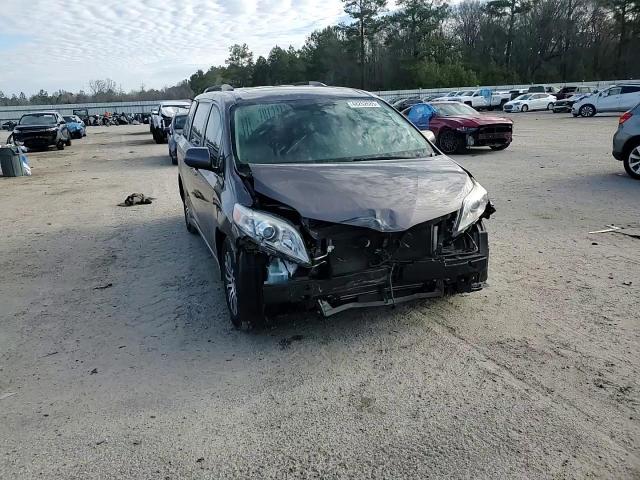 2020 Toyota Sienna VIN 5TDYZ3DC4LS073596 Copart auction photo, front end damage thumbnail 12
