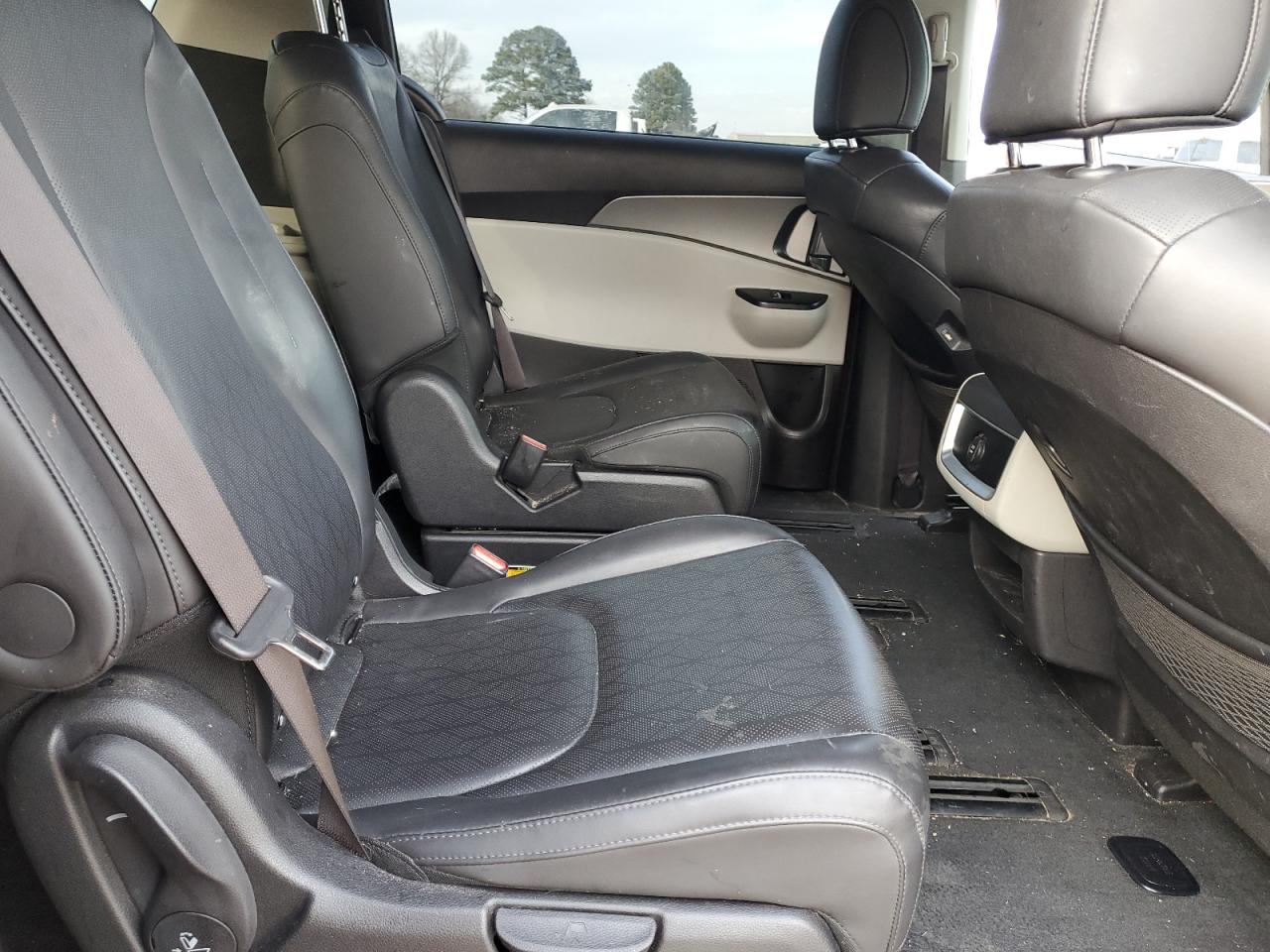 2022 KIA Carnival VIN KNDNB4H30N6180588 Copart auction photo, rear end damage thumbnail 11