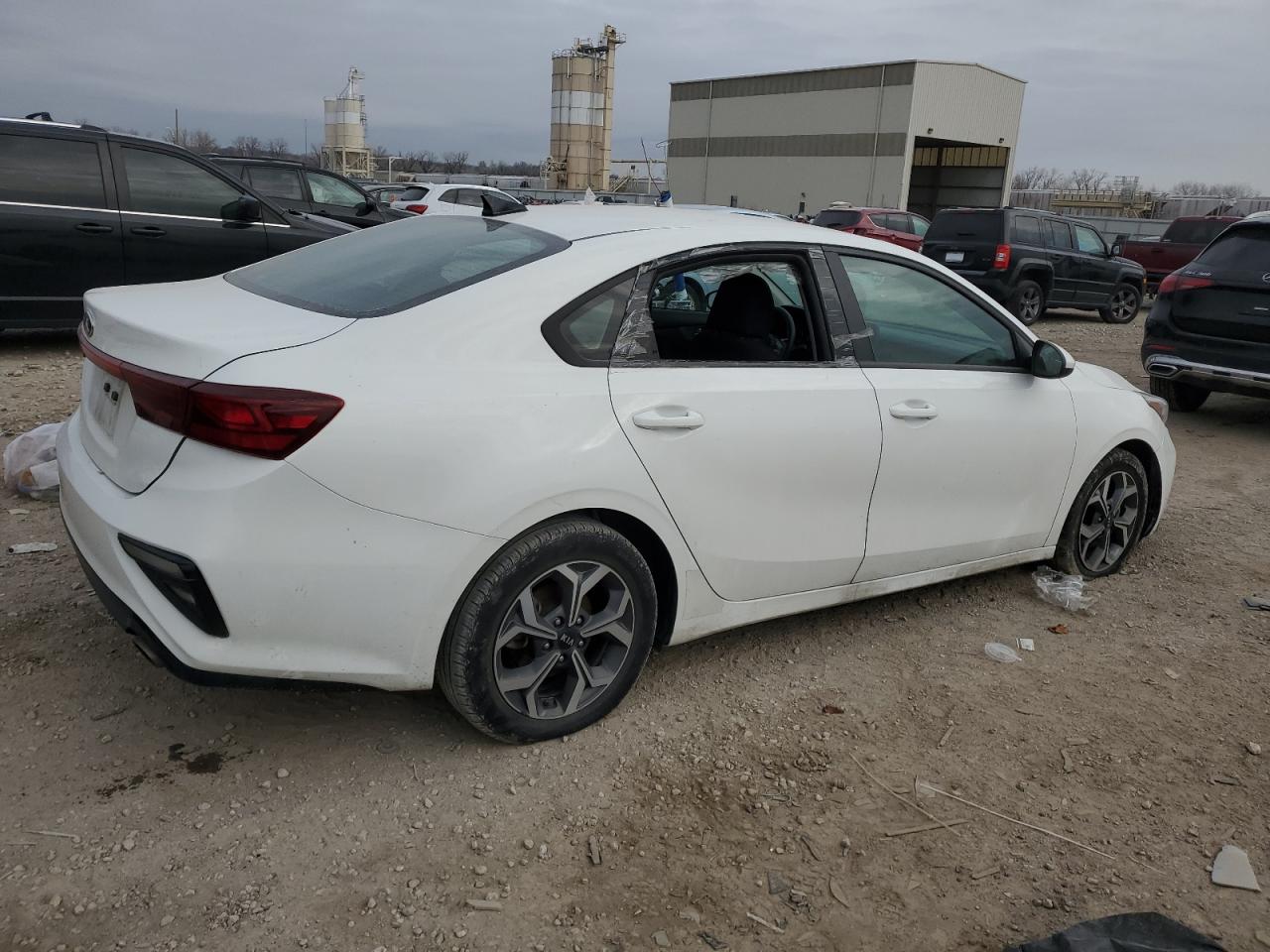 2021 KIA Forte VIN 3KPF24AD3ME338762 Copart auction photo, all over damage thumbnail 3